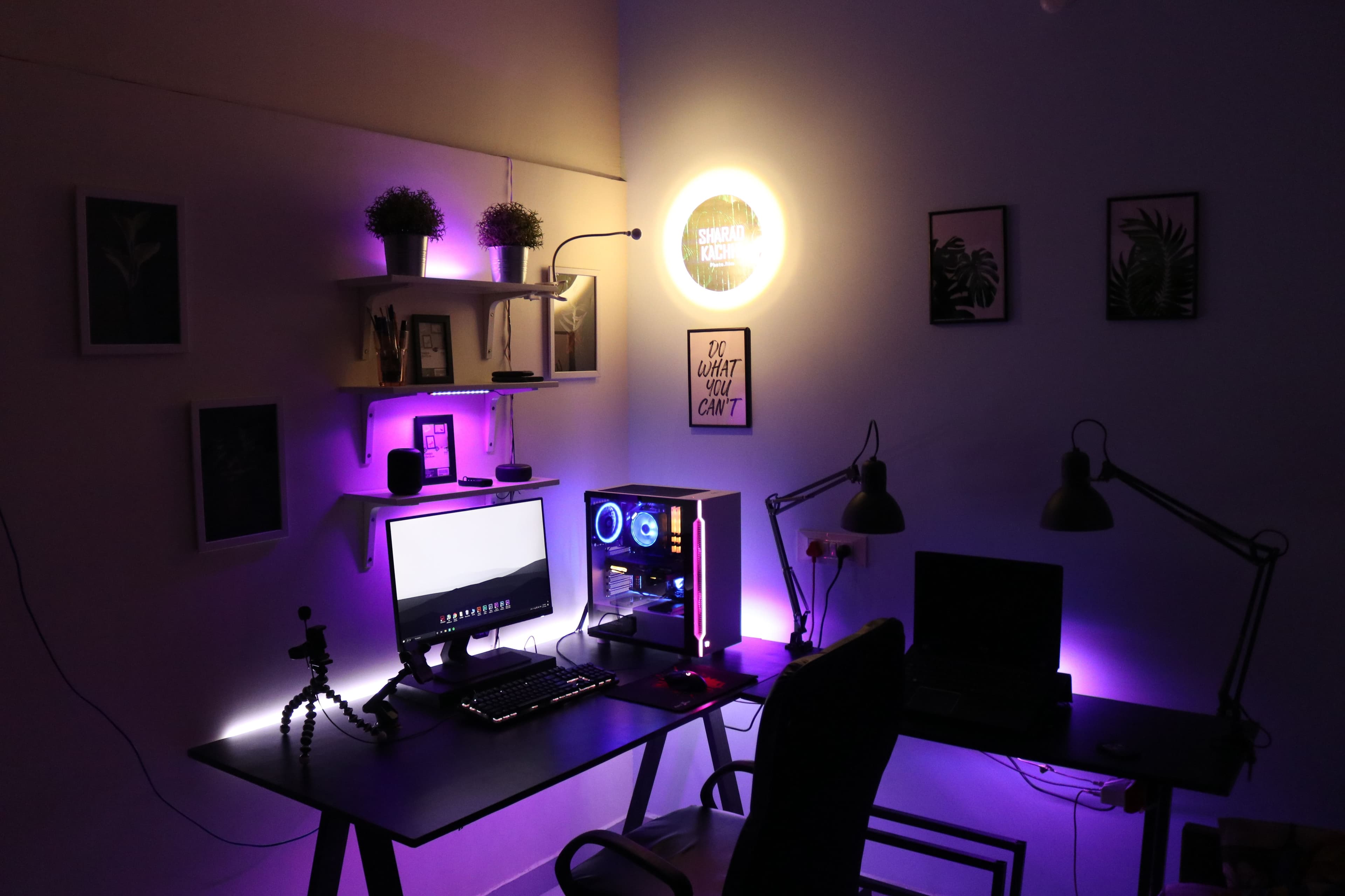 Bureau informatique moderne pret pour une intervention sur site